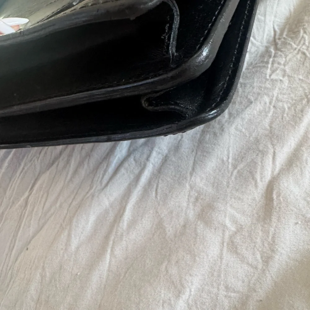 Louis Vuitton Black Epi - Picture 10 of 13